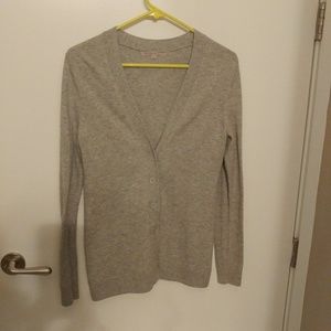 Like New GAP light grey Sweater